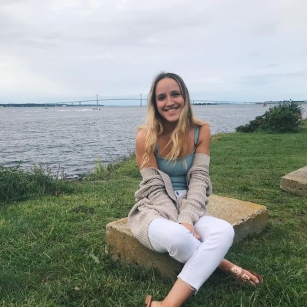 Meet your Posher, Alexandra